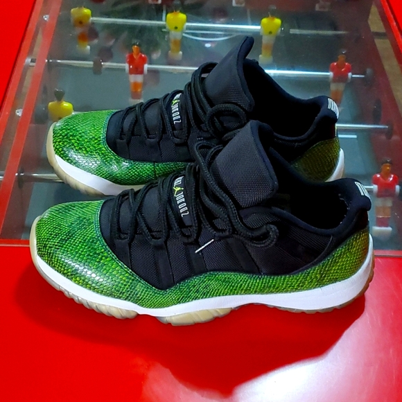 Air Jordan 11🐍 - Picture 2 of 9